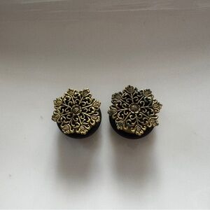 Gold Filigree Button plug earrings